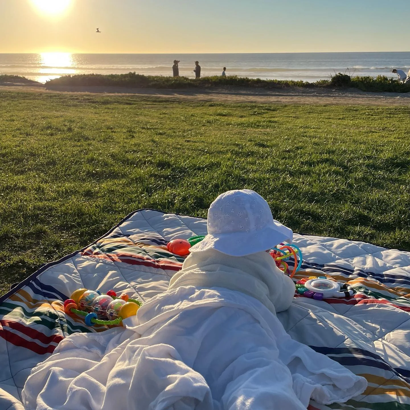 Enjoy a family-friendly sunset at Powerhouse Park, one of Del Mar's iconic beachfront viewing locations.